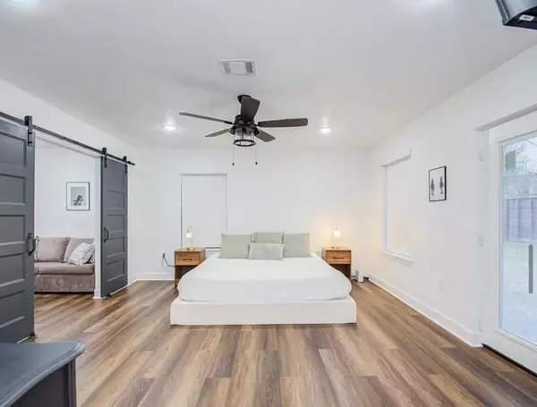 Coliving in Braeswood Place - Inner Loop, Houston