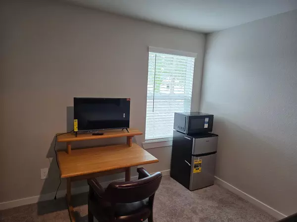 Coliving in Cypress TX - Nw Houston, Houston