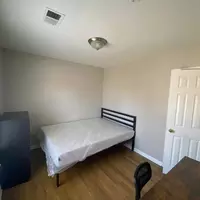 Coliving in York Road - Central Charlotte, Charlotte