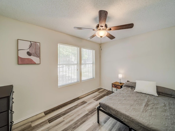 Coliving in Wolf Creek - Sw Dallas, Dallas