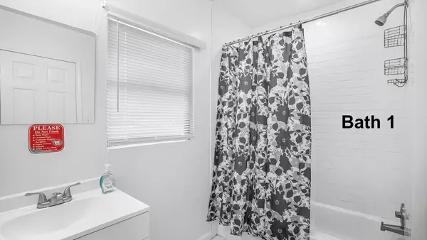 Coliving in Lake Forest - Northside, Jacksonville