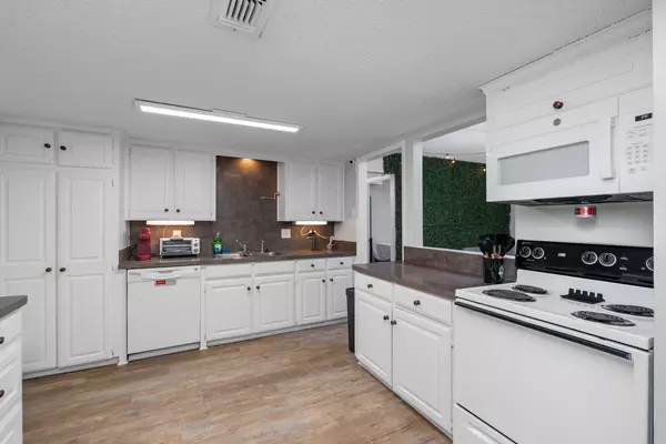 Coliving in Irving - Sw Dallas, Dallas