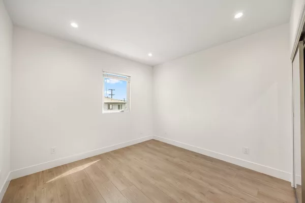4 bedrooms apartment for rent in Valley Village - San Fernando Valley, Los Angeles