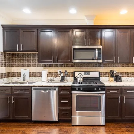 Coliving in Avondale - North Side, Chicago