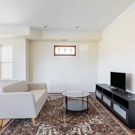 Coliving in Avondale - North Side, Chicago