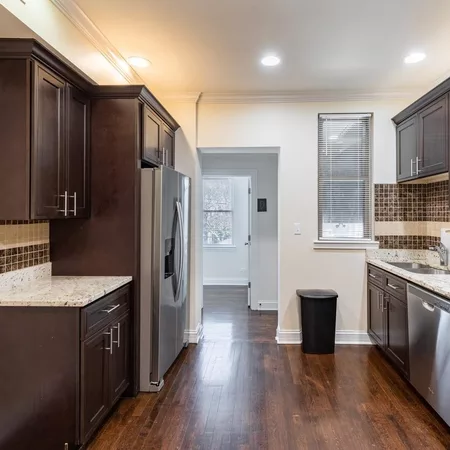 Coliving in Avondale - North Side, Chicago