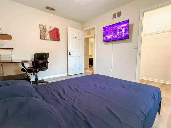 Coliving in Windy Hill - Southside, Jacksonville