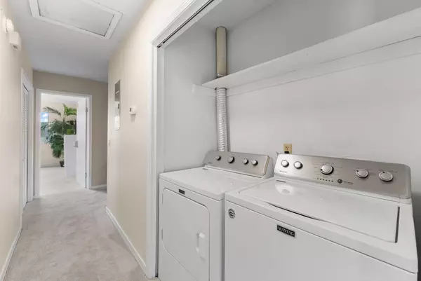 Coliving in Baymeadows - Southside, Jacksonville