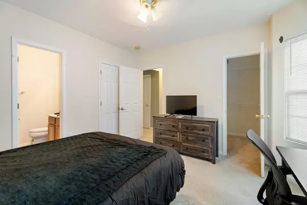Coliving in Hickory Grove - East Charlotte, Charlotte