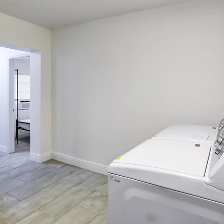 Coliving in Ybor City - Central Tampa, Tampa