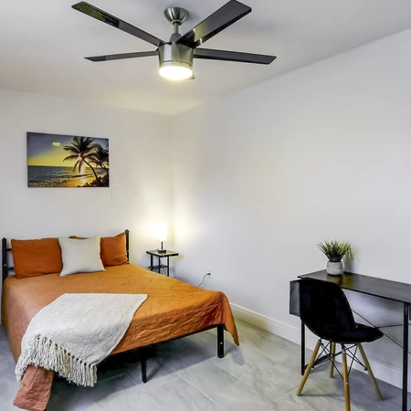 Coliving in Ybor City - Central Tampa, Tampa