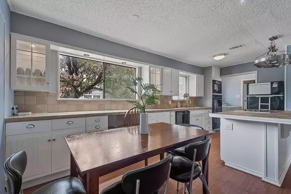 Coliving in Central Arlington - Arlington, Dallas