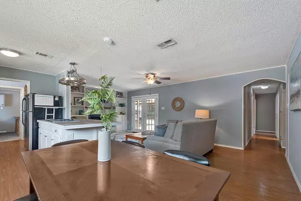 Coliving in Central Arlington - Arlington, Dallas