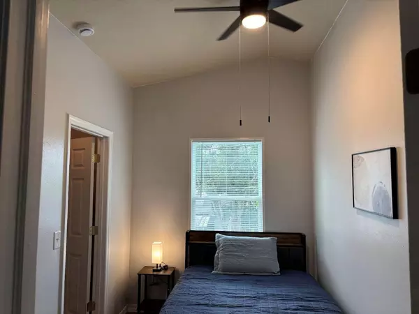 Coliving in Port Orange - Outer Orlando, Orlando