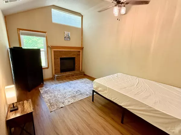 Coliving in Collinsville - East Side STL, Saint Louis