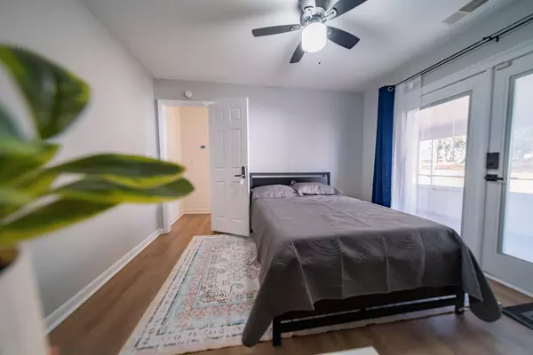Coliving in Idlewild South - East Charlotte, Charlotte