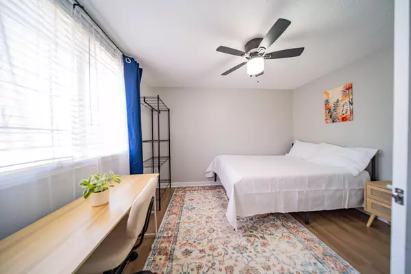 Coliving in Idlewild South - East Charlotte, Charlotte