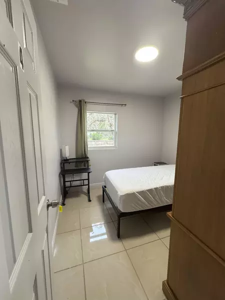 Coliving in East Lake-Orient Park - East Tampa, Tampa