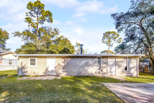 Coliving in Garden City JAX - Northside, Jacksonville