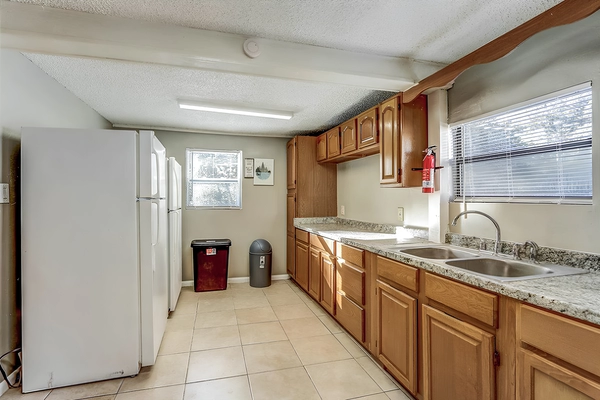 Coliving in Garden City JAX - Northside, Jacksonville