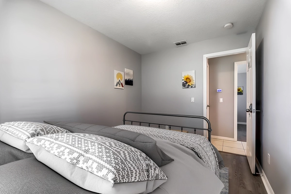 Coliving in Live Oaks Square - East Tampa, Tampa