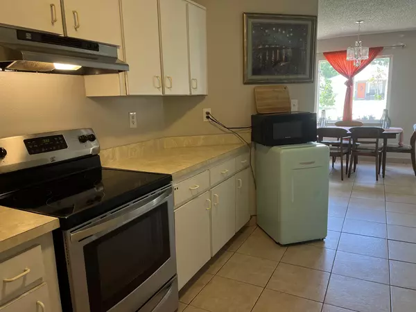 Coliving in Seminole Heights - North Tampa, Tampa