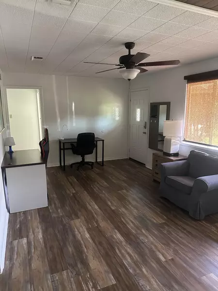 Coliving in San Marcos - South Austin, Austin