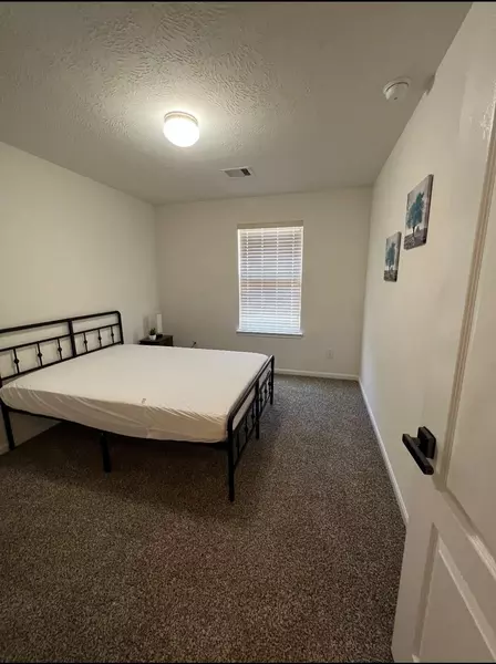 Coliving in Greater Greenspoint - Ne Houston, Houston
