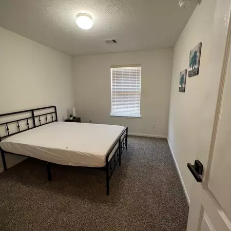Coliving in Greater Greenspoint - Ne Houston, Houston