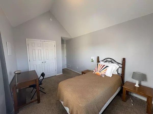 Coliving in Red Bridge - KCMO, Kansas City
