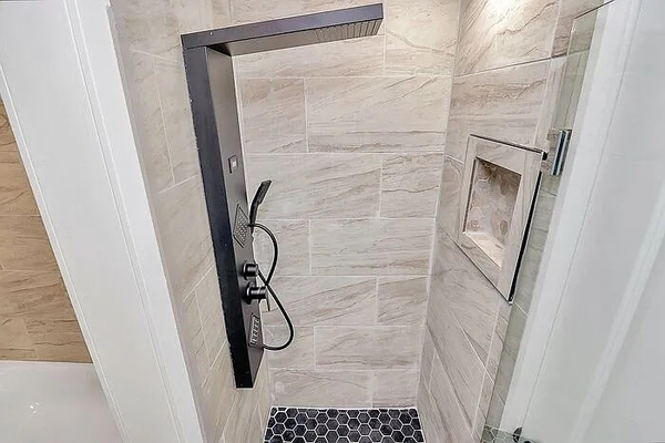 Coliving in Montclaire - South Charlotte, Charlotte