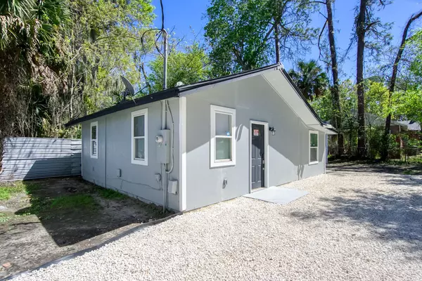 Coliving in Cedar Hills - Westside, Jacksonville