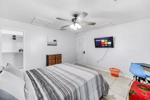 Coliving in Cedar Hills - Westside, Jacksonville