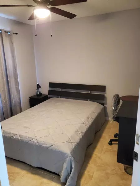 Coliving in Engelwood Park - East Orlando, Orlando