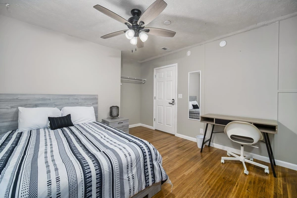 Coliving in Cedar Hills - Westside, Jacksonville