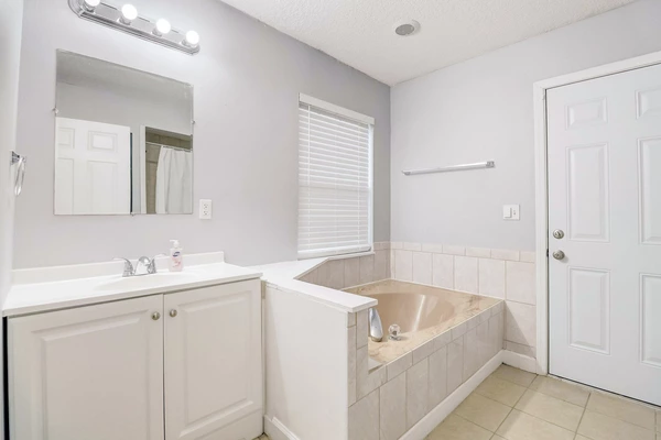 Coliving in Hogan - Southside, Jacksonville