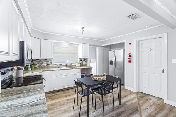 Coliving in Zephyrhills - North Tampa, Tampa