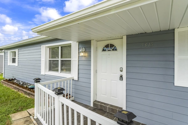 Coliving in Zephyrhills - North Tampa, Tampa