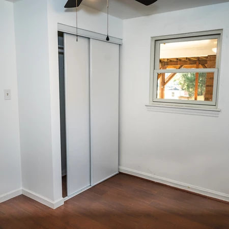 Coliving in Hickory Ridge - East Charlotte, Charlotte