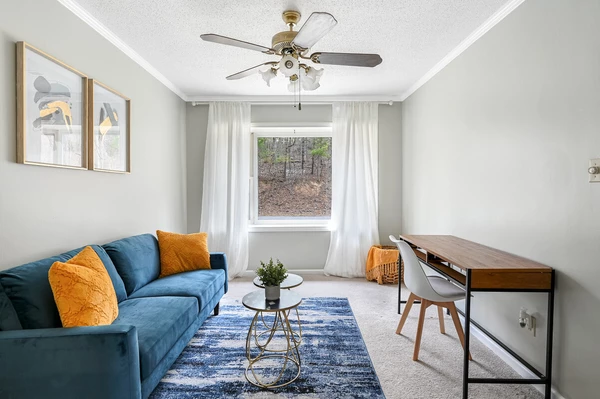 Coliving in Fairview - West Van, Vancouver