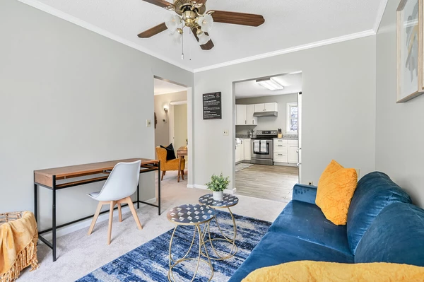 Coliving in Fairview - West Van, Vancouver