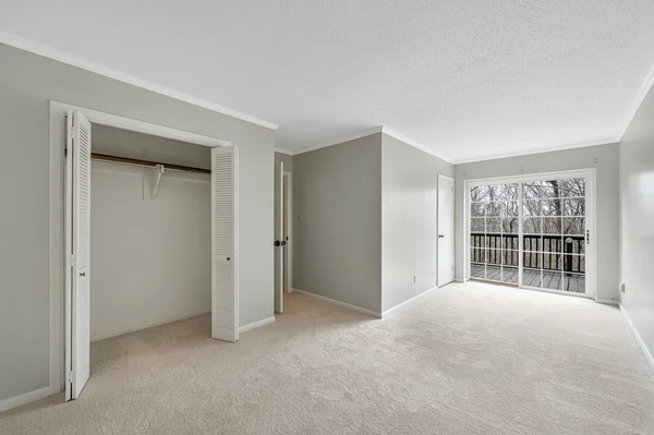 Coliving in Fairview - West Van, Vancouver
