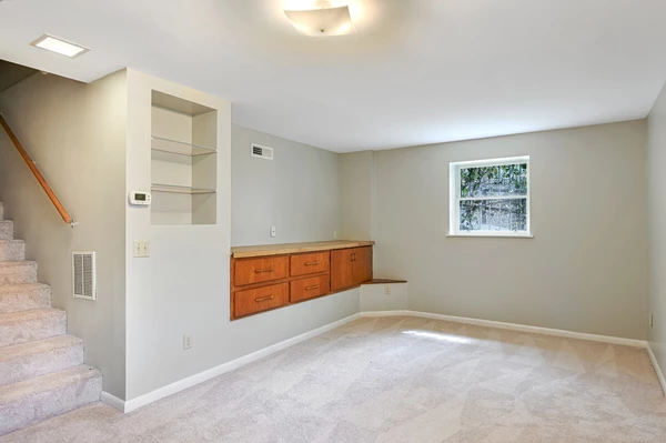 Coliving in Fairview - West Van, Vancouver