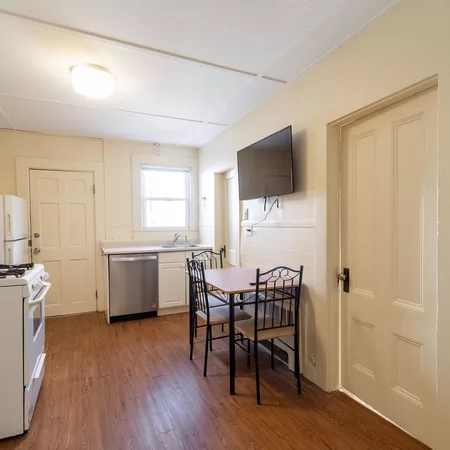 4 bedrooms apartment for rent in Avon Hill - Cambridge, Boston
