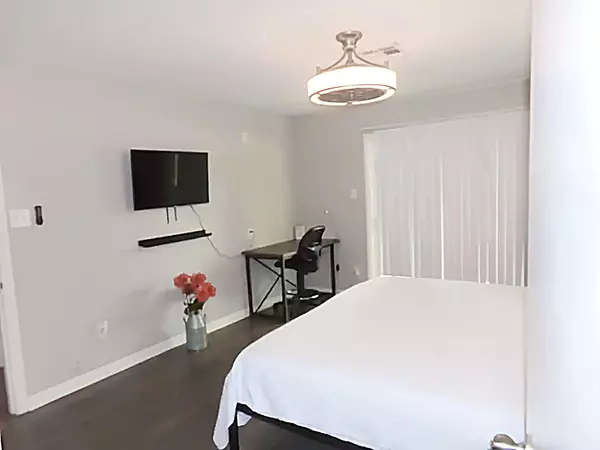 Coliving in Greater Hobby Area - Se Houston, Houston