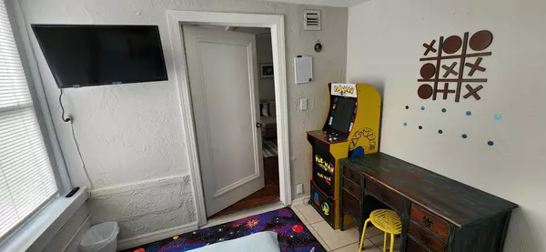 Coliving in Downtown St. Petersburg - Clearwater-St. Petersburg, Tampa