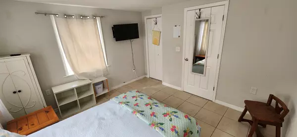 Coliving in Downtown St. Petersburg - Clearwater-St. Petersburg, Tampa
