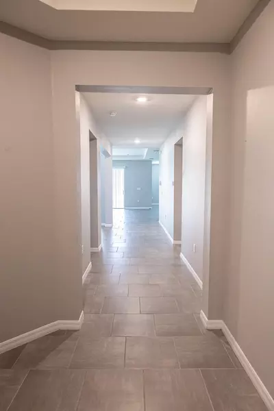 Coliving in Zephyrhills - North Tampa, Tampa