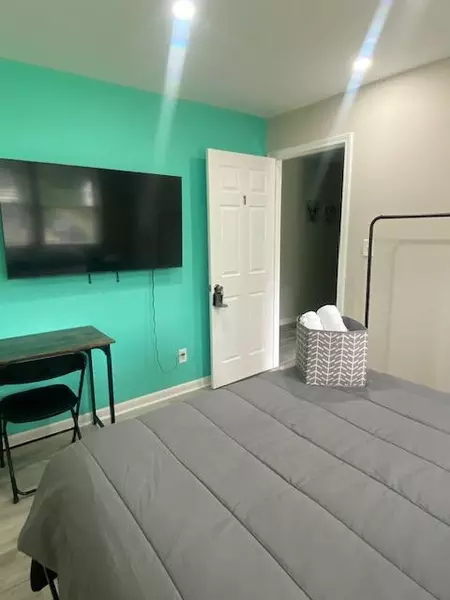 Coliving in South Park - South Raleigh, Raleigh
