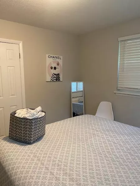 Coliving in South Park - South Raleigh, Raleigh